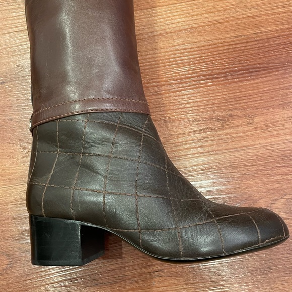 ❌SOLD❌ CHANEL Brown Boots - Picture 9 of 16